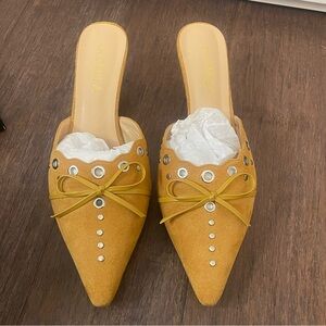 Studded bow kitten heel